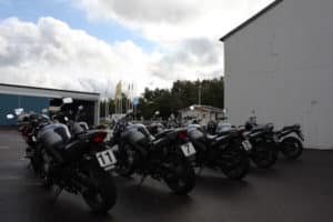 Bild på motorcyklarna som används vid riskutbildning del 2 för mc